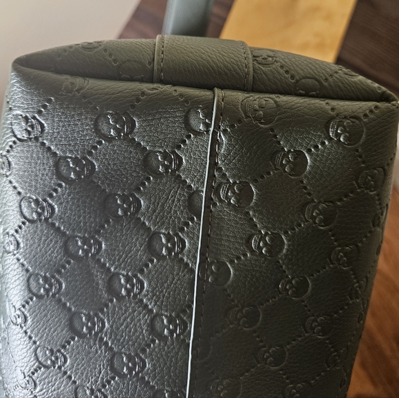 BETSY JOHNSON XOMILLIE SKULLS TOTE/SHOULDER BAG  New With Tags GREEN - Picture 9 of 9